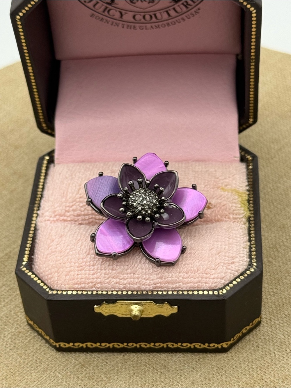 Juicy Couture Midnight Garden Purple Shell Rhinestone Lotus Flower Ring. - Picture 3 of 4